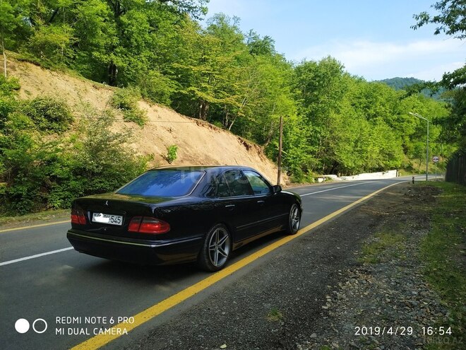 Mercedes E 240 2000, 277,800 km - 2.4 л - Lənkəran