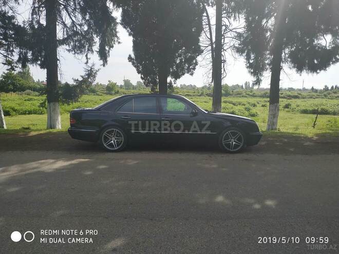 Mercedes E 240 2000, 277,800 km - 2.4 л - Lənkəran