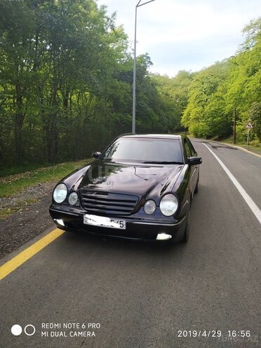 Mercedes E 240 2000, 277,800 km - 2.4 л - Lənkəran
