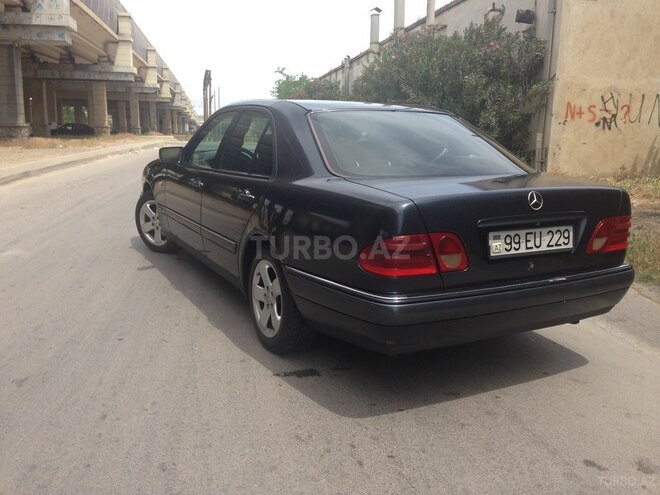 Mercedes E 220 1999, 390,682 km - 2.2 л - Bakı