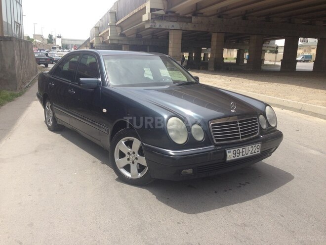 Mercedes E 220 1999, 390,682 km - 2.2 л - Bakı