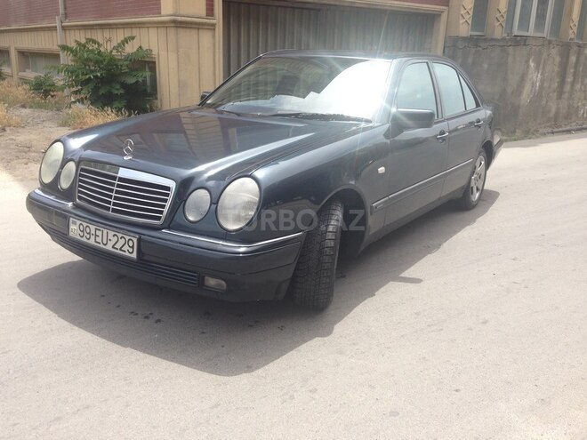 Mercedes E 220 1999, 390,682 km - 2.2 л - Bakı