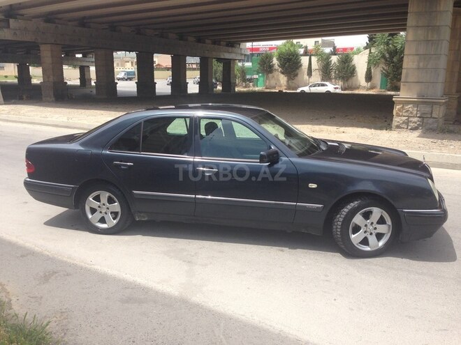 Mercedes E 220 1999, 390,682 km - 2.2 л - Bakı