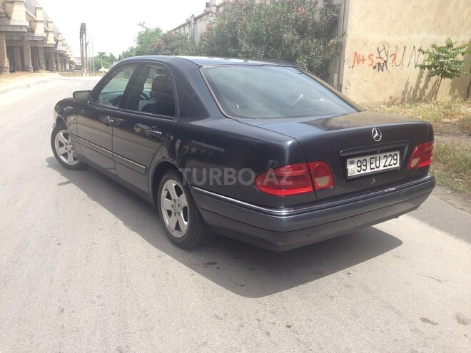 Mercedes E 220 1999, 390,682 km - 2.2 л - Bakı