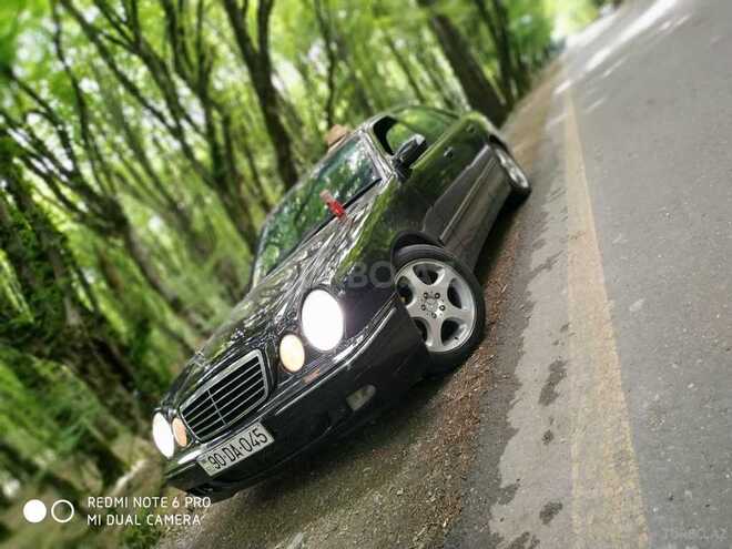 Mercedes E 220 2000, 342,658 km - 2.2 l - Bakı