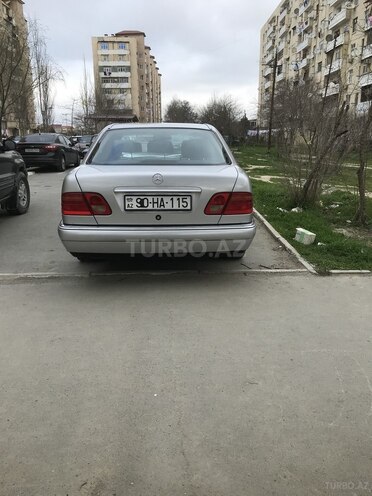 Mercedes E 280 1999, 270,737 km - 2.8 l - Bakı