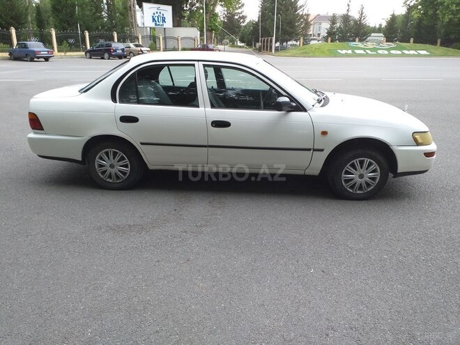 Toyota Corolla 1995, 285,000 km - 1.3 l - Mingəçevir