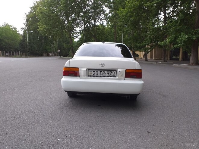 Toyota Corolla 1995, 285,000 km - 1.3 l - Mingəçevir