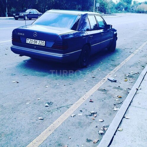Mercedes E 250 1991, 354,525 km - 2.5 l - Beyləqan