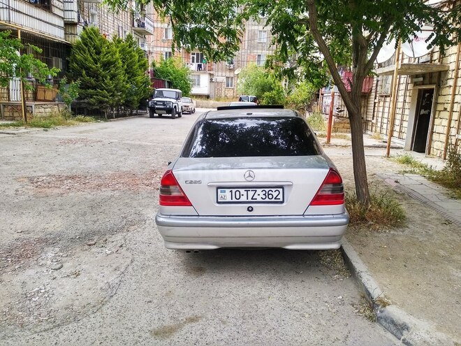 Mercedes C 220 1995, 570,000 km - 2.2 l - Bakı
