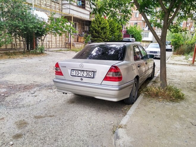 Mercedes C 220 1995, 570,000 km - 2.2 l - Bakı