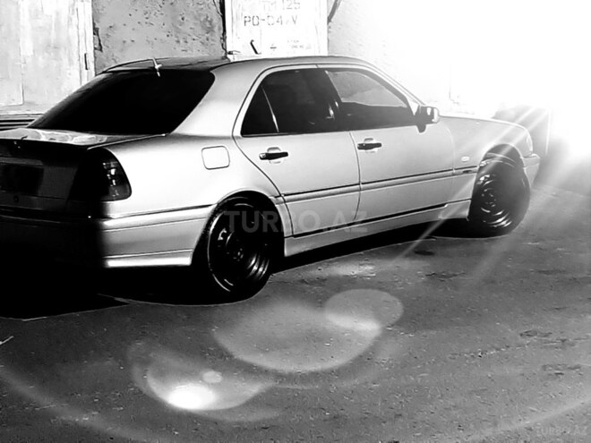 Mercedes C 230 1999, 163,300 km - 2.3 l - Sumqayıt