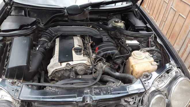 Mercedes E 280 1996, 380,315 km - 2.8 л - Bakı
