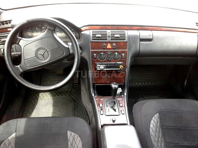 Mercedes E 230 1997, 360,000 km - 2.3 l - Bakı