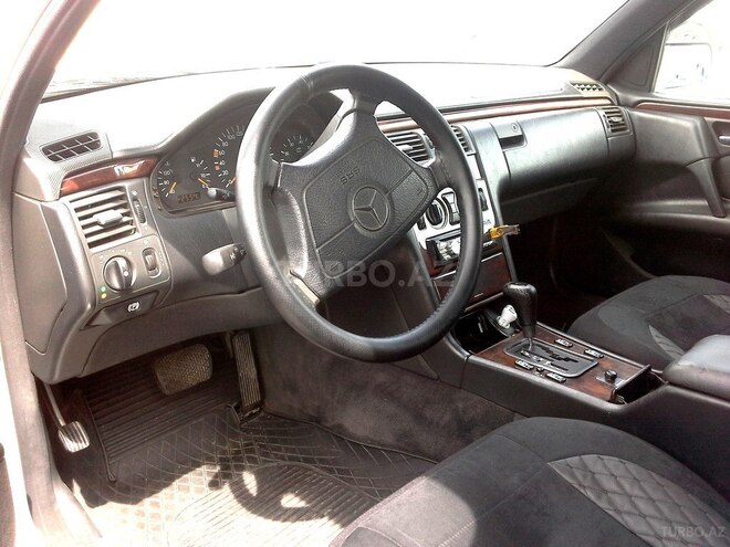 Mercedes E 230 1997, 360,000 km - 2.3 l - Bakı