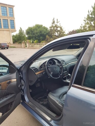 Mercedes E 220 2005, 340,000 km - 2.2 l - Saatlı