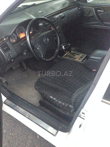 Mercedes E 320 2001, 241,553 km - 3.2 л - Gəncə