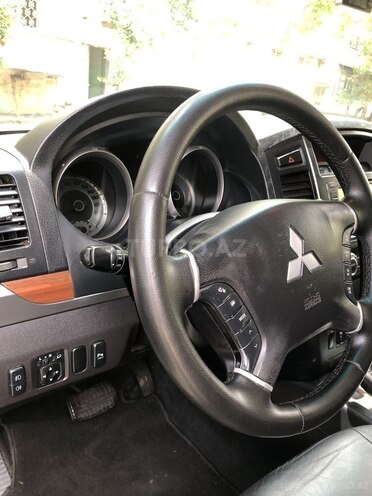Mitsubishi Pajero 2007, 215,000 km - 3.8 l - Bakı