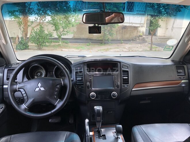 Mitsubishi Pajero 2007, 215,000 km - 3.8 l - Bakı