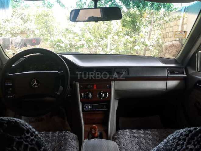 Mercedes E 200 1992, 285,000 km - 2.0 l - Bakı