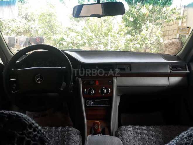 Mercedes E 200 1992, 285,000 km - 2.0 l - Bakı