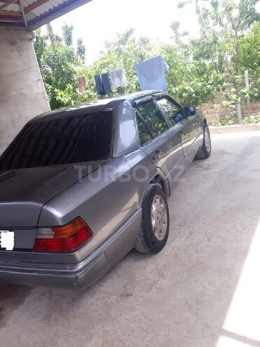 Mercedes E 200 1992, 285,000 km - 2.0 l - Bakı