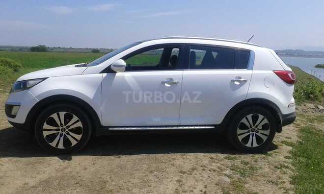 Kia Sportage 2011, 170,000 km - 0.2 л - Masallı
