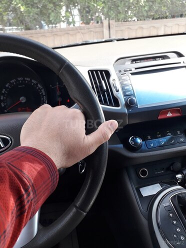 Kia Sportage 2011, 170,000 km - 0.2 л - Masallı