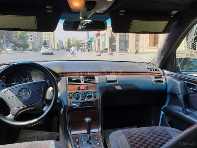 Mercedes E 230 1997, 317,099 km - 2.3 l - Bakı