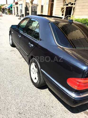 Mercedes E 230 1997, 317,099 km - 2.3 l - Bakı