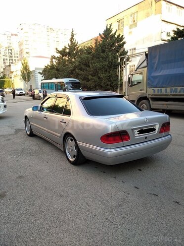 Mercedes E 240 1998, 257,000 km - 2.4 l - Bakı