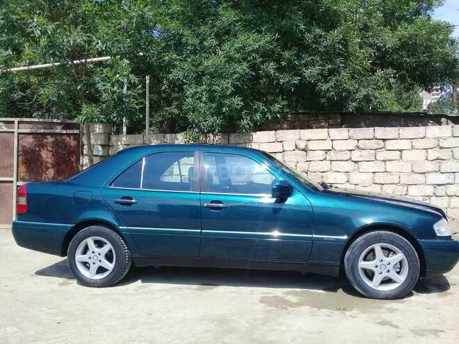 Mercedes C 200 1995, 295,177 km - 2.0 л - Bakı