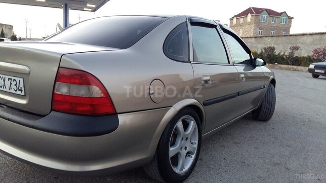 Opel Vectra 1996, 233,000 km - 1.8 л - Bakı