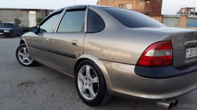 Opel Vectra 1996, 233,000 km - 1.8 л - Bakı