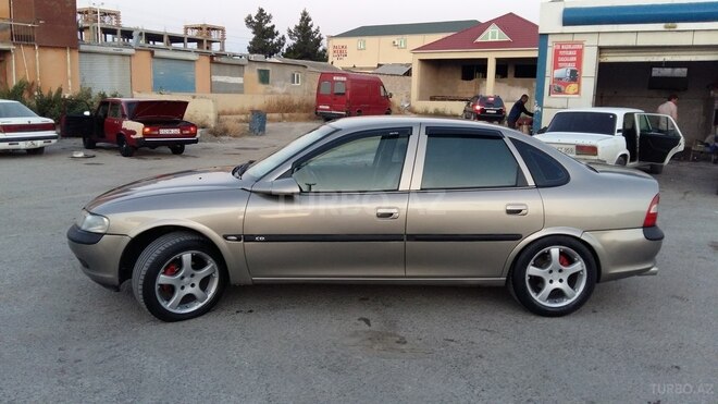 Opel Vectra 1996, 233,000 km - 1.8 л - Bakı