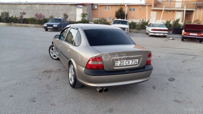 Opel Vectra 1996, 233,000 km - 1.8 л - Bakı
