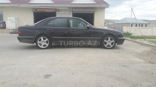 Mercedes E 220 2000, 342,055 km - 2.2 l - Bakı