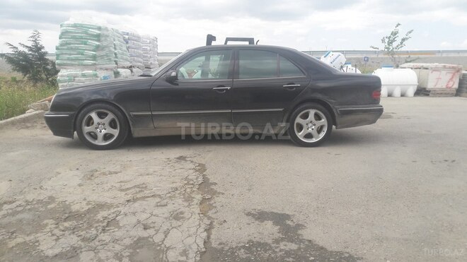 Mercedes E 220 2000, 342,055 km - 2.2 l - Bakı