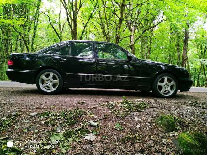 Mercedes E 220 2000, 342,055 km - 2.2 l - Bakı