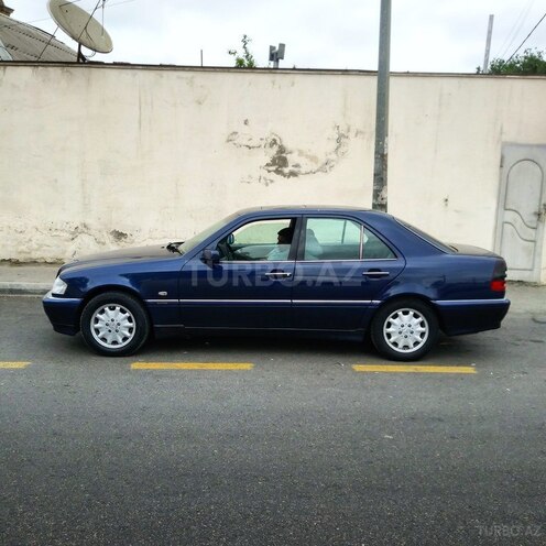 Mercedes C 220 1998, 290,000 km - 2.2 л - Bakı