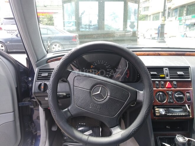 Mercedes C 220 1998, 290,000 km - 2.2 л - Bakı