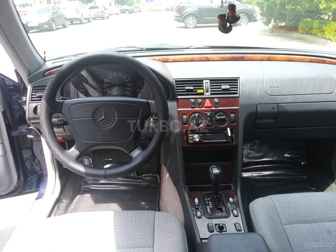 Mercedes C 220 1998, 290,000 km - 2.2 л - Bakı