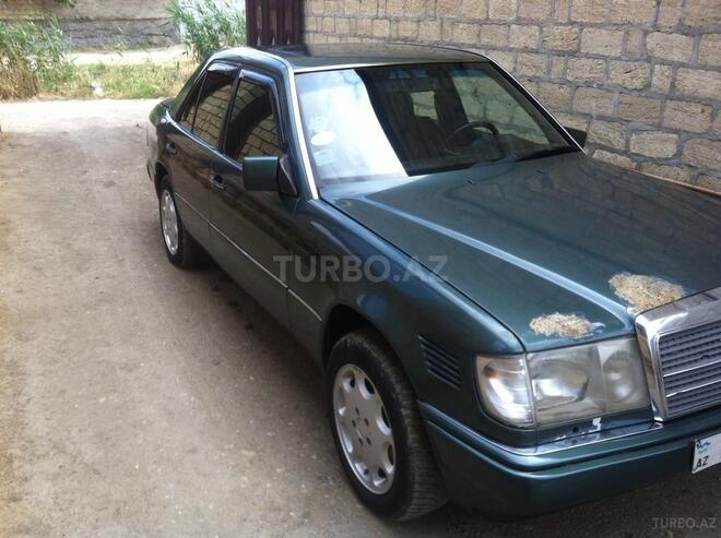 Mercedes E 250 1992, 100,000 km - 2.5 l - Yevlax