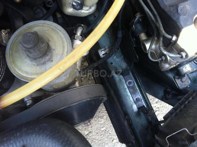 Mercedes E 250 1992, 100,000 km - 2.5 l - Yevlax