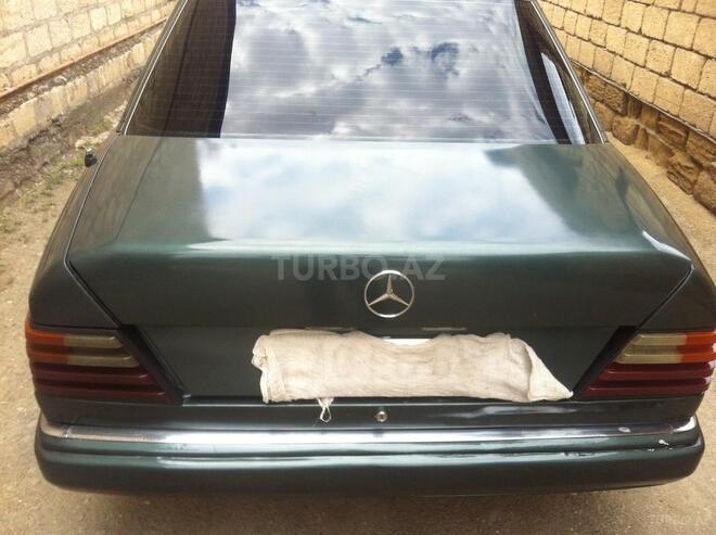 Mercedes E 250 1992, 100,000 km - 2.5 l - Yevlax
