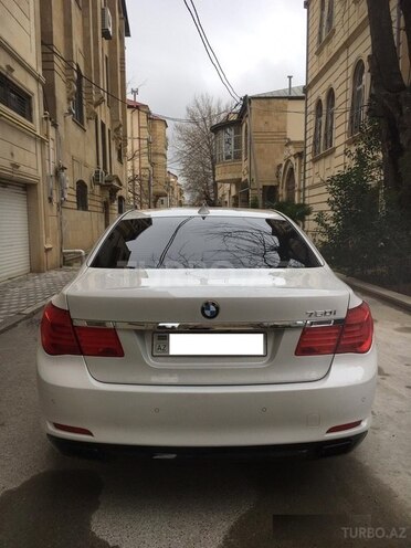 BMW 750 2011, 136,000 km - 4.4 l - Bakı