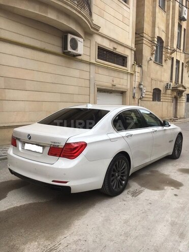 BMW 750 2011, 136,000 km - 4.4 l - Bakı