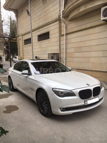 BMW 750 2011, 136,000 km - 4.4 l - Bakı