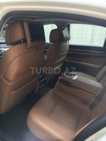 BMW 750 2011, 136,000 km - 4.4 l - Bakı
