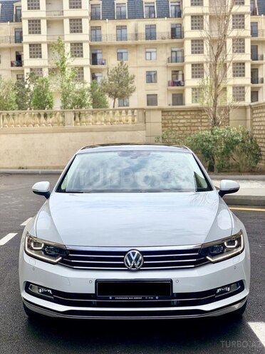 Volkswagen Passat 2018, 14,000 km - 1.8 л - Bakı